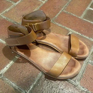 Gentle Souls Break Even‎ Tan Sandals 7
